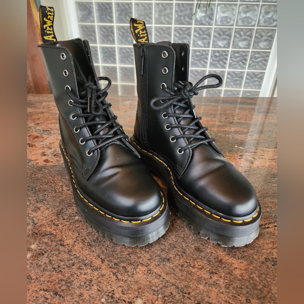 Brand New Dr Marten Jadon Platform Boots, Size 8